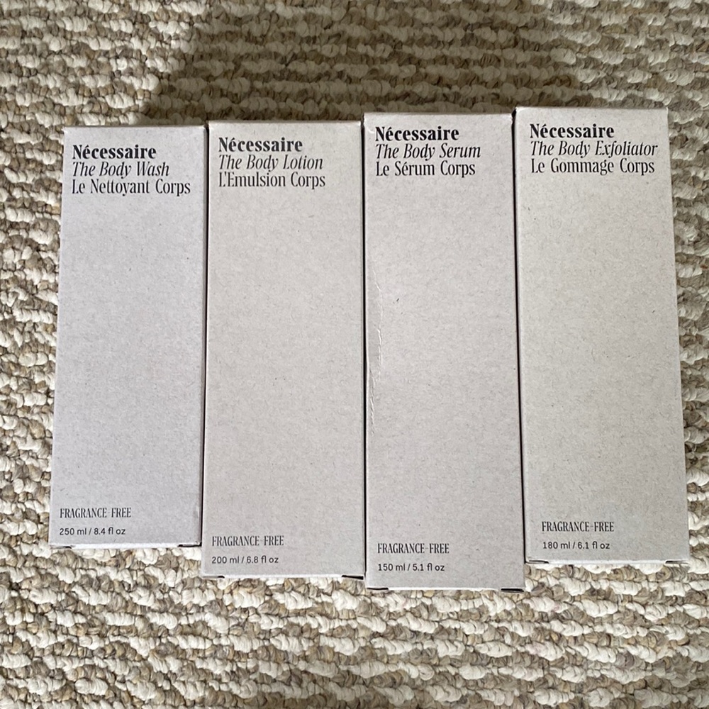 Necessaire set of 4